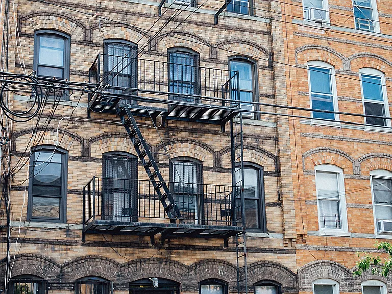 435 Bleecker St #2R — Photo 18