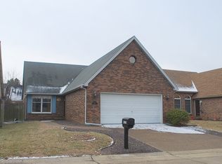 6121 E Walnut St, Evansville, IN