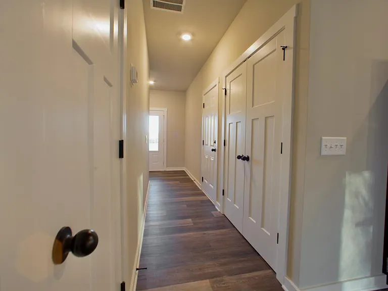 511 N Point Cir — Photo 17