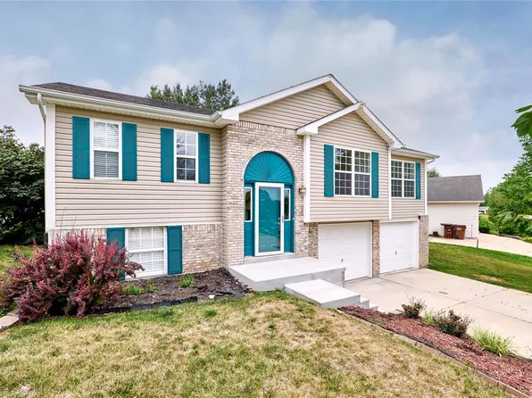 313 Sharpe St, Winfield, MO 63389