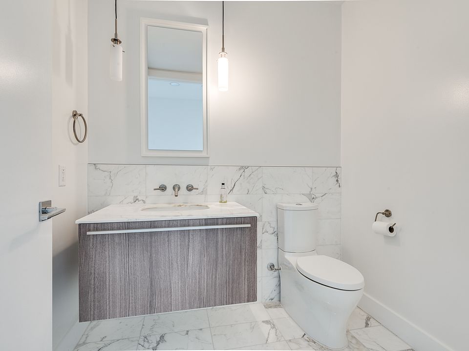 1st image of 3130 Harwood St #2606