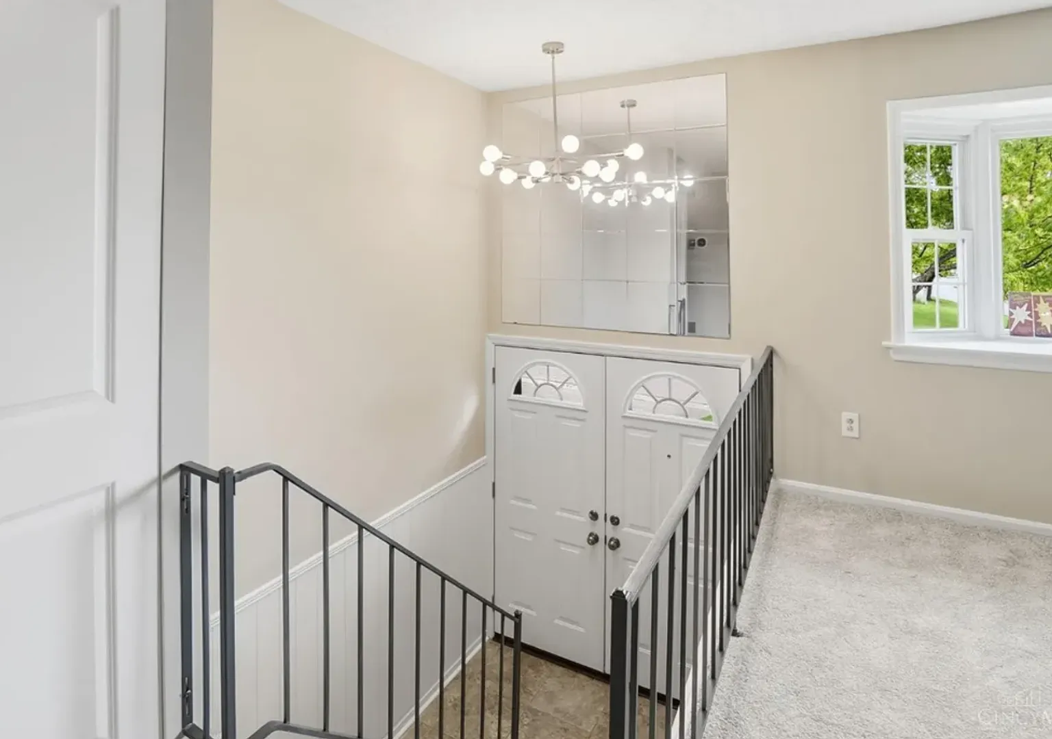 Beautifully updated and meticulously maintained single family Bi-Level home — Photo 2