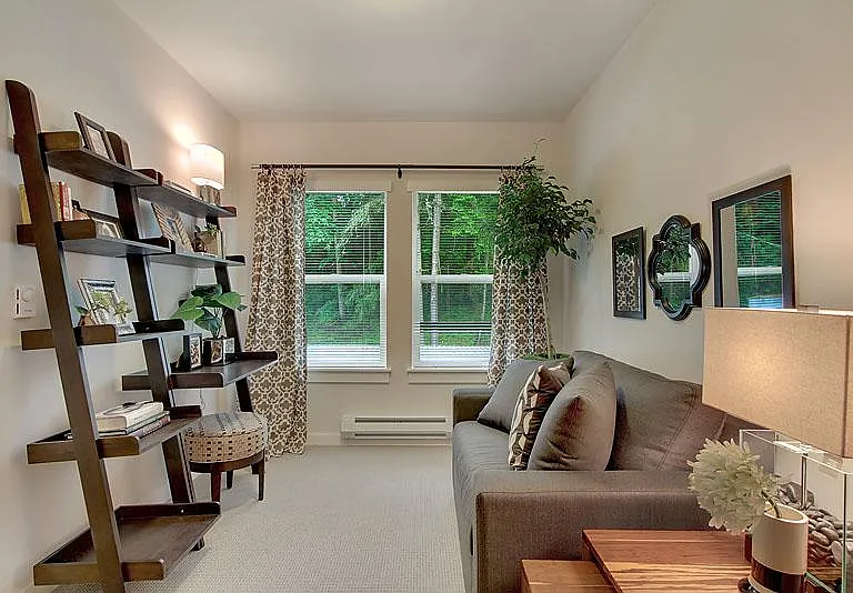 Compass Apartments — Photo 16