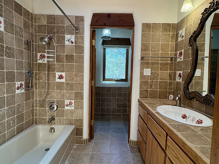 1306 Lejano Ln — Photo 63