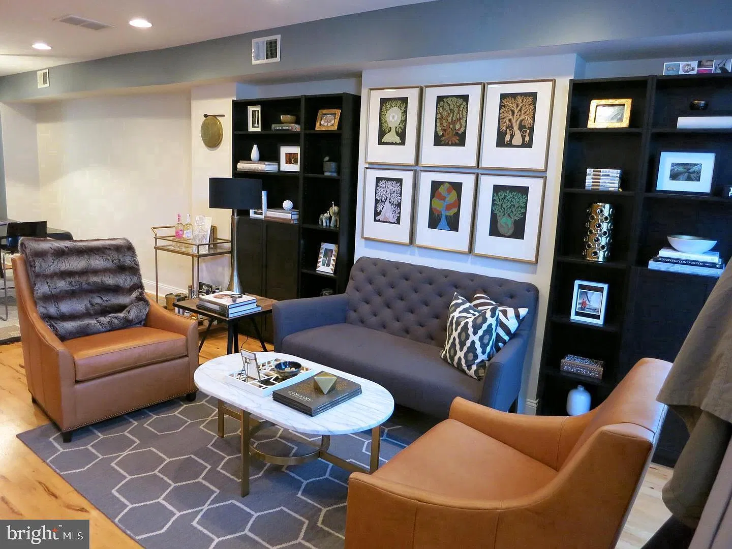 2 bed, 3.0 bath, 1470 sqft, $3,000 — Photo 2