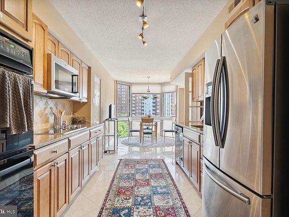 5th image of 5809 Nicholson Ln APT 702