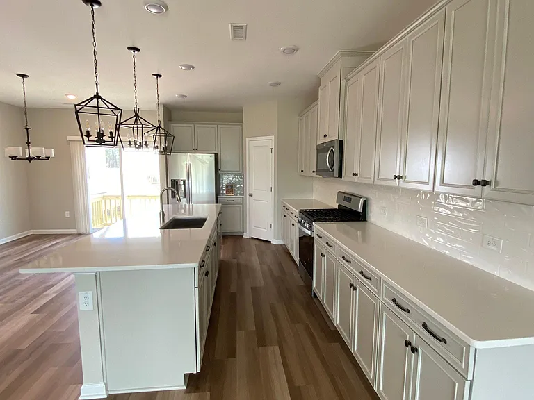 221 Adobe Pl — Photo 6