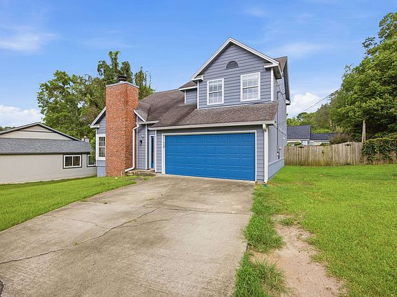 3rd image of 2505 Bluebell Pl