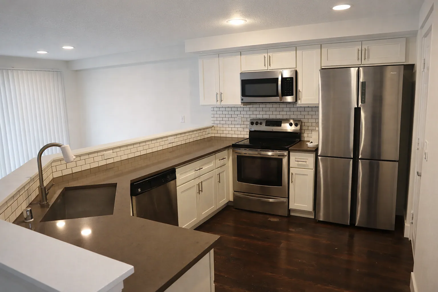 2 bed, 2.5 bath, 1361 sqft, $2,250 — Photo 4