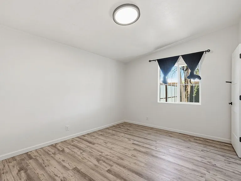 2535 N Dodge Blvd #3 — Photo 25