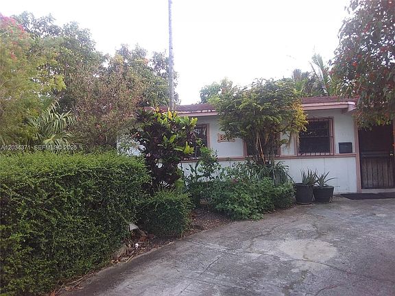 4th image of 5300 SW 103rd Pl