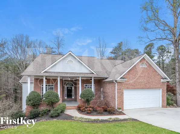 5320 Parkside Trl, Flowery Branch, GA 30542