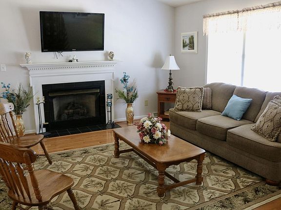 2nd image of 317 Shady Oak Dr