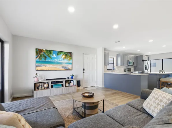 301 N Pine Island Road #217, Plantation, FL 33324