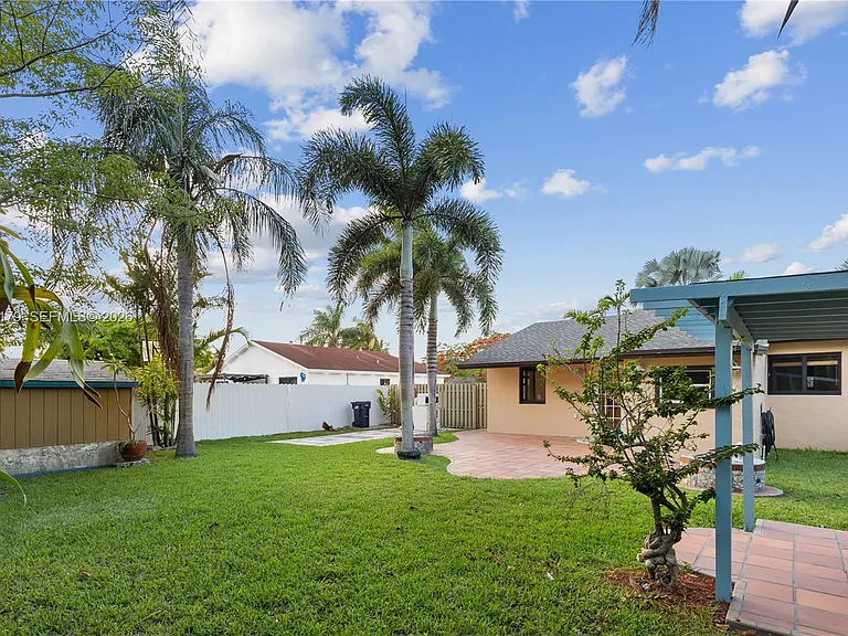 12580 SW 248th Ter — Photo 4
