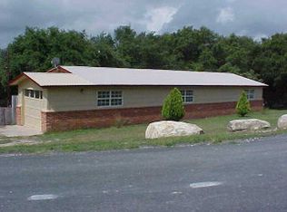 101 Woodcreek Dr, Kerrville, TX 78028