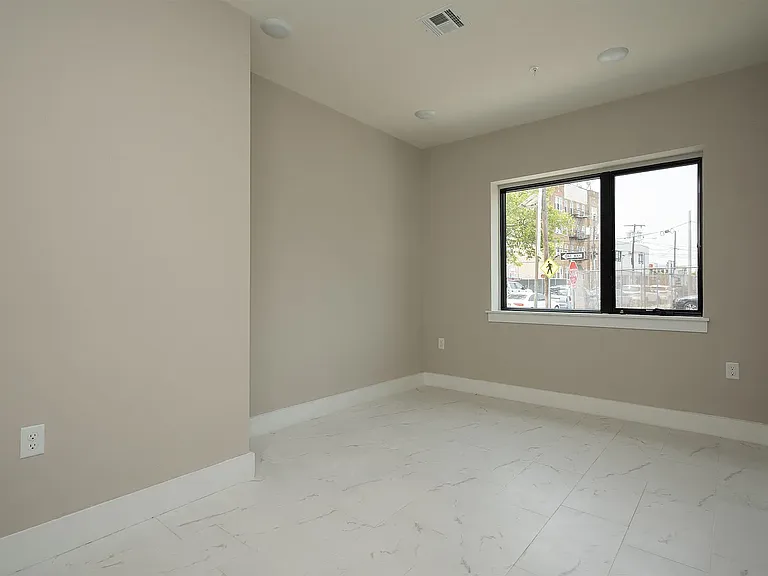 242 Beacon Ave #102 — Photo 12