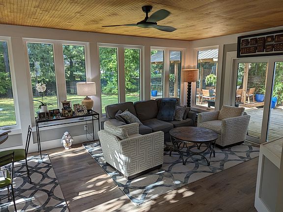 Wonderful and bright living room.