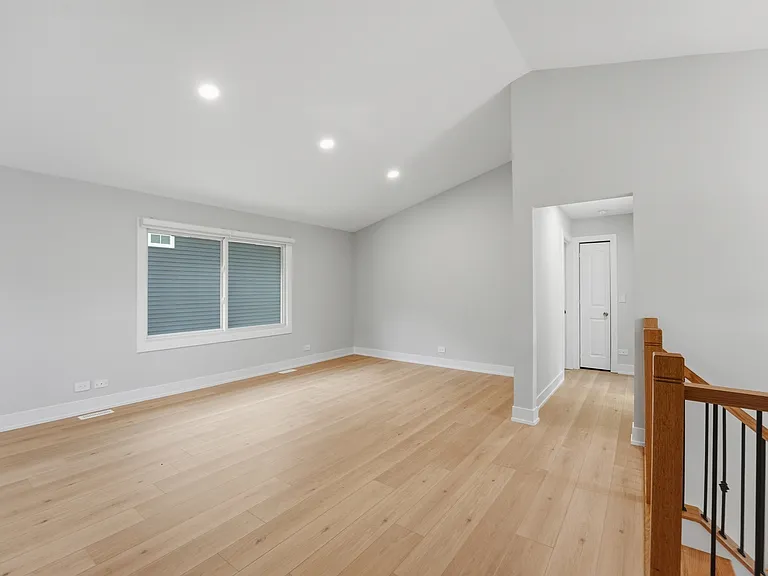136 Edgewater Dr — Photo 6