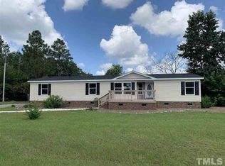 194 Artesian Spring Ln, Dunn, NC 28334