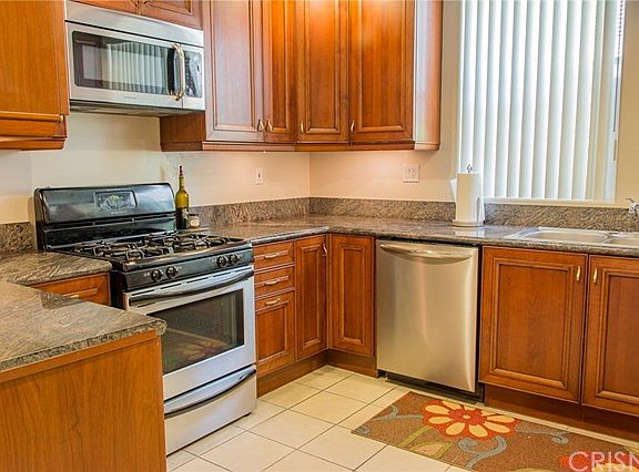 5th image of 220 N Valley St Unit 105