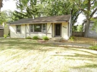 905 89th Ave NW, Coon Rapids, MN 55433