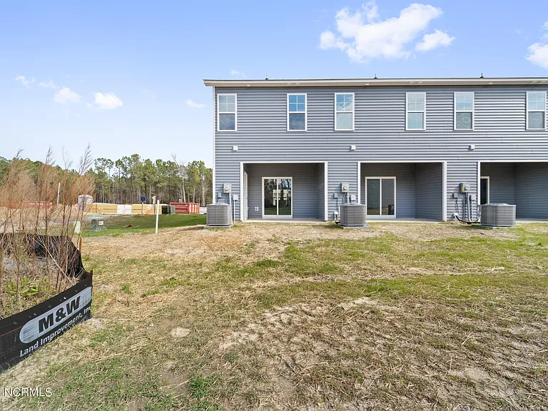 611 Jacks Crossing Dr — Photo 15