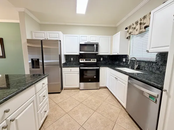 91-1009 Kaipalaoa St APT 305, Ewa Beach, HI 96706
