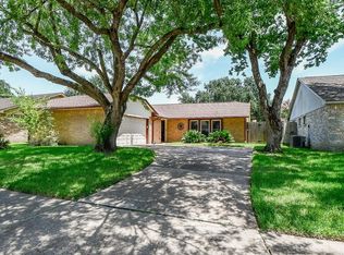 7242 Skylight Ln, Houston, TX 77095