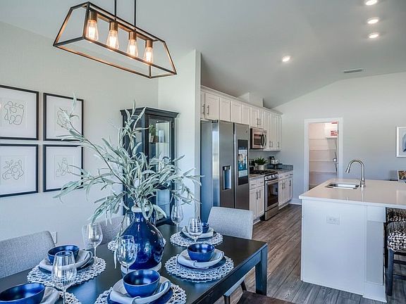 4th image of 242 Bayou Bend Ln