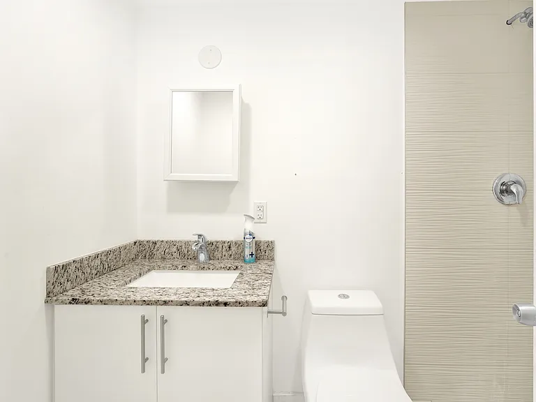 4 Sidonia Ave #2 — Photo 9
