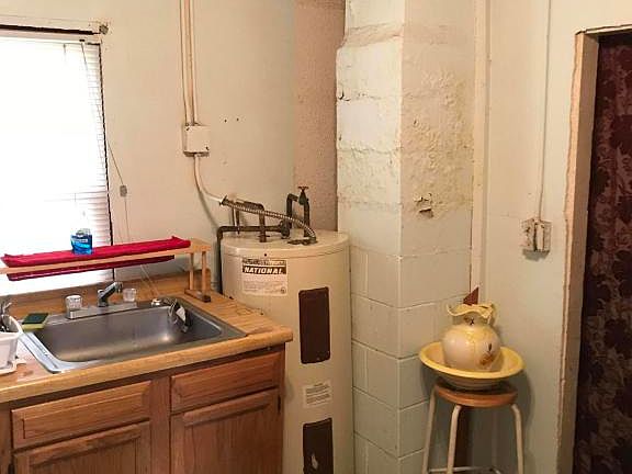 4th image of 2720 S 18th St