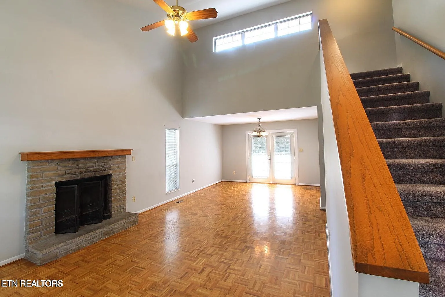 3 bed, 1600 sqft, $2,400 — Photo 2