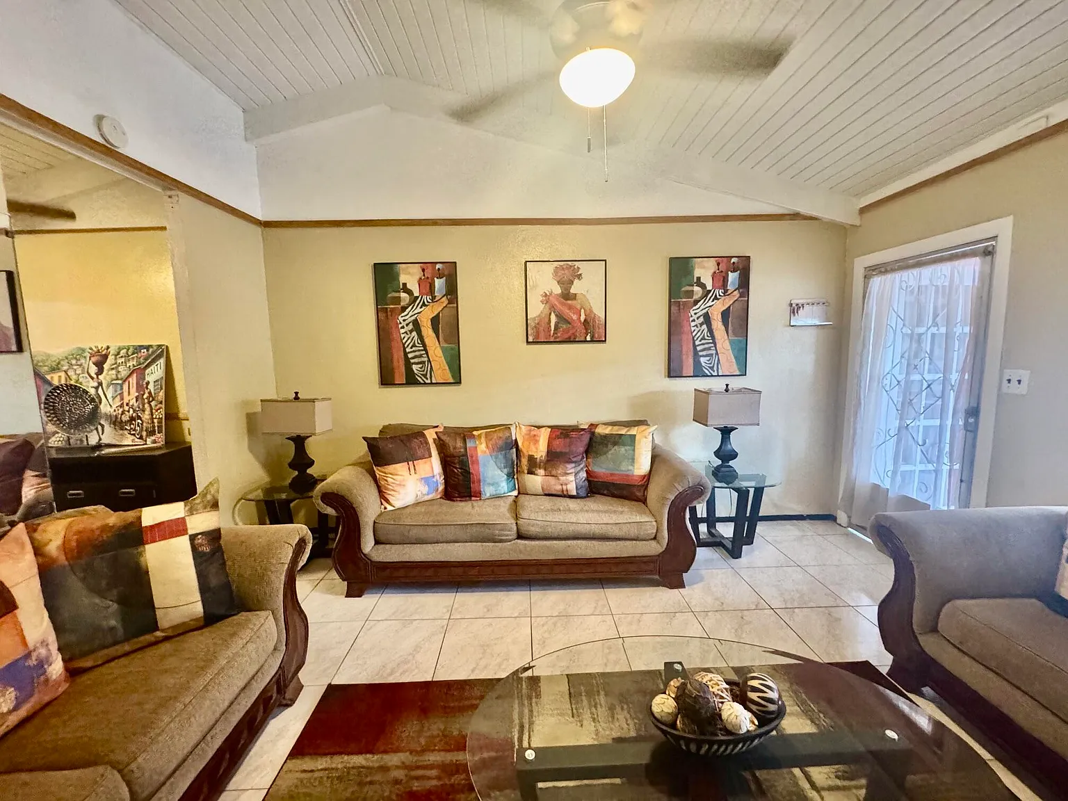 4 bed, $3,200 — Photo 2