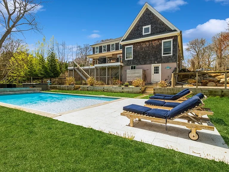 11 Beech Hollow Ct — Photo 1