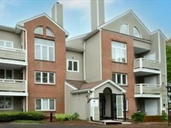 10-10 Chapman St #107, East Weymouth, MA 02189