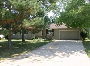 5917 Noland Rd, Shawnee, KS 66216