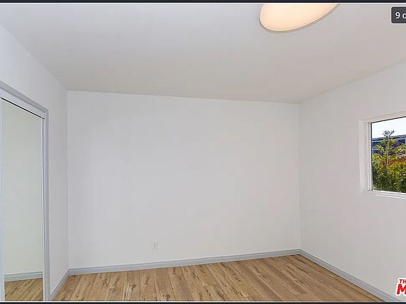 4th image of 807 W 50th St APT B