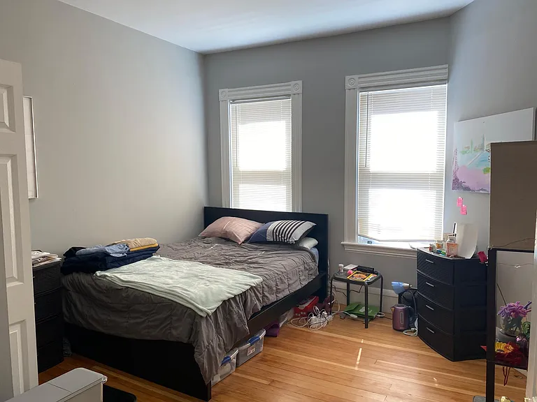 20 Columbia St — Photo 10