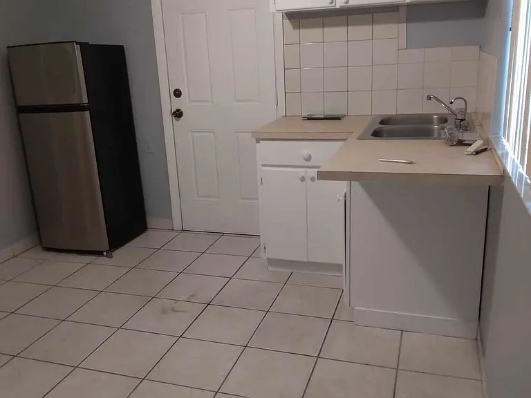 6024 W Clifton St #A — Photo 1