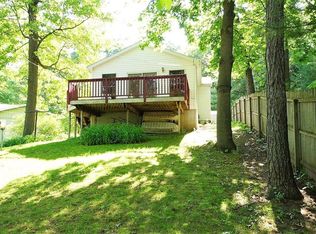 137 Island Lake Rd, Chelsea, MI 48118