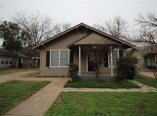 410 W 4th St, Cleburne, TX 76033
