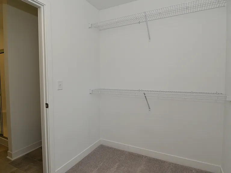 1728 Trinity Ln — Photo 38