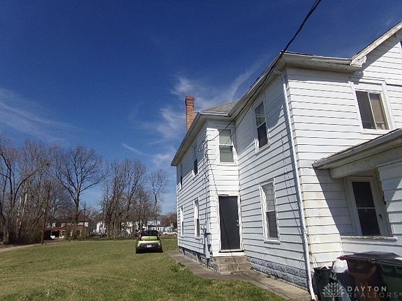 2nd image of 1331 Woodlawn Ave