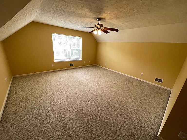 3914 Stone Hollow Dr — Photo 30