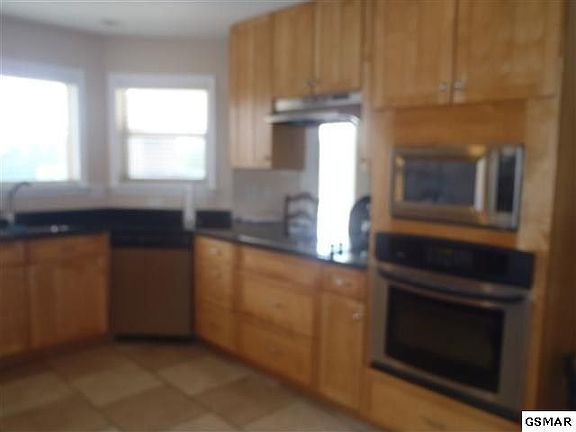 3rd image of 3418 Baxter View Dr
