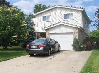 9841 N Glendale Ln, Niles, IL 60714