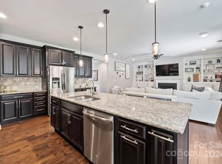 8915 Bur Ln, Huntersville, NC 28078