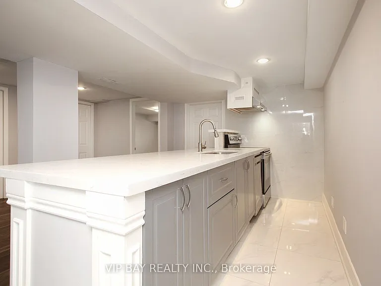 148 Betty Ann Dr — Photo 9