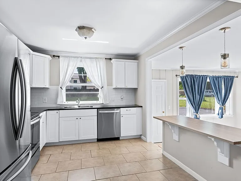 4809 Lynn Dr — Photo 15
